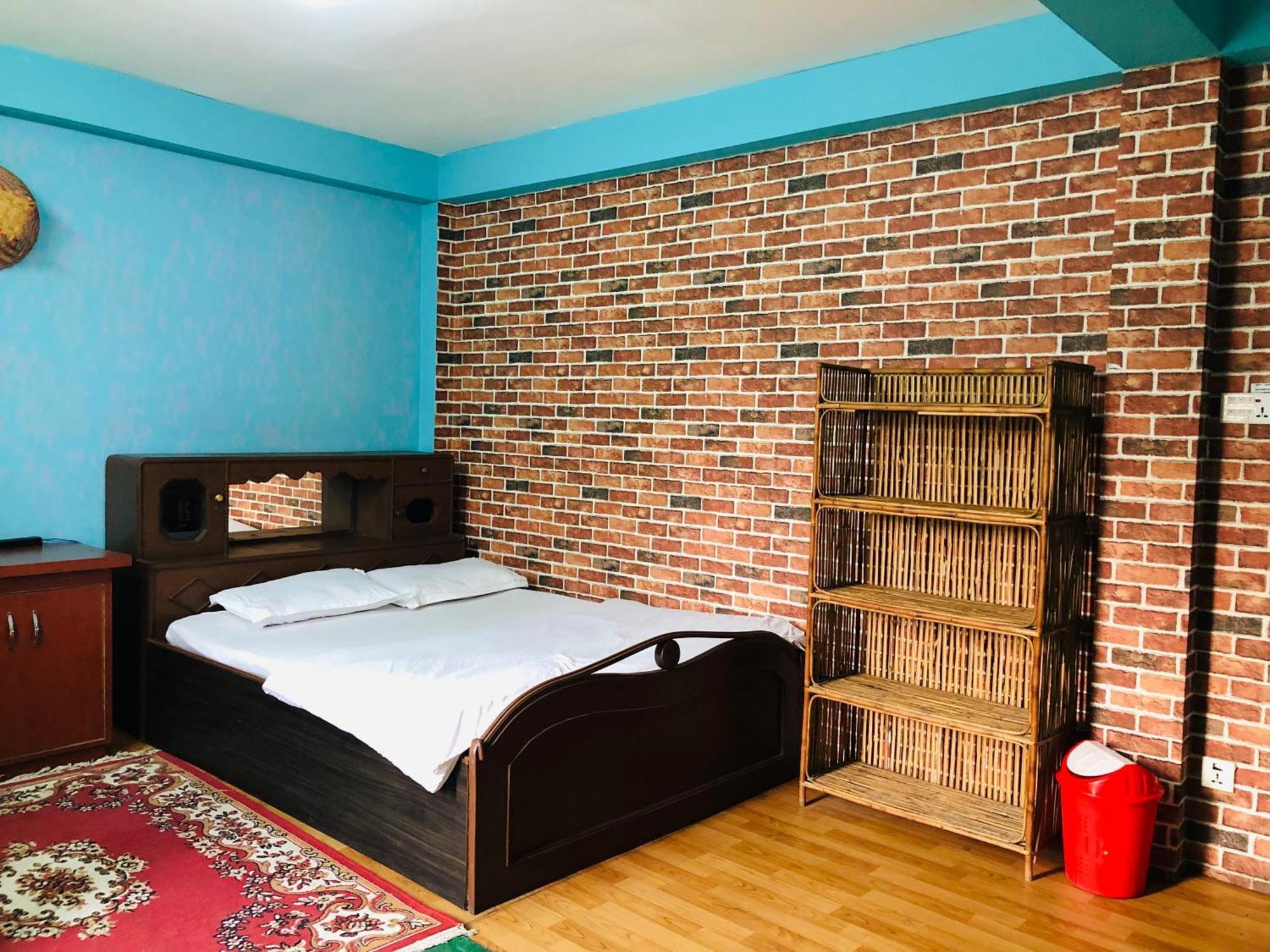 Sara'S Backpackers Hotel Катманду Экстерьер фото