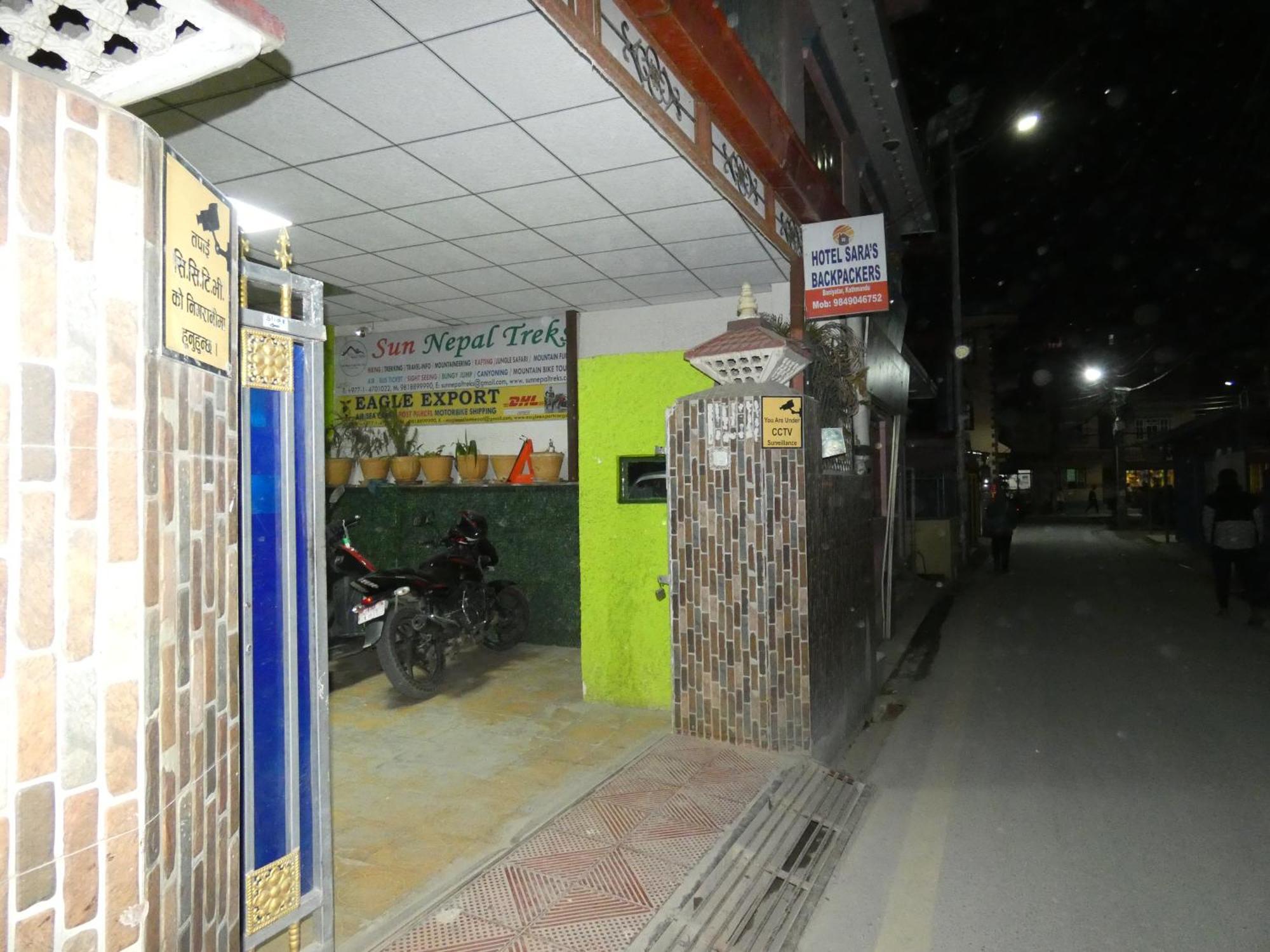 Sara'S Backpackers Hotel Катманду Экстерьер фото